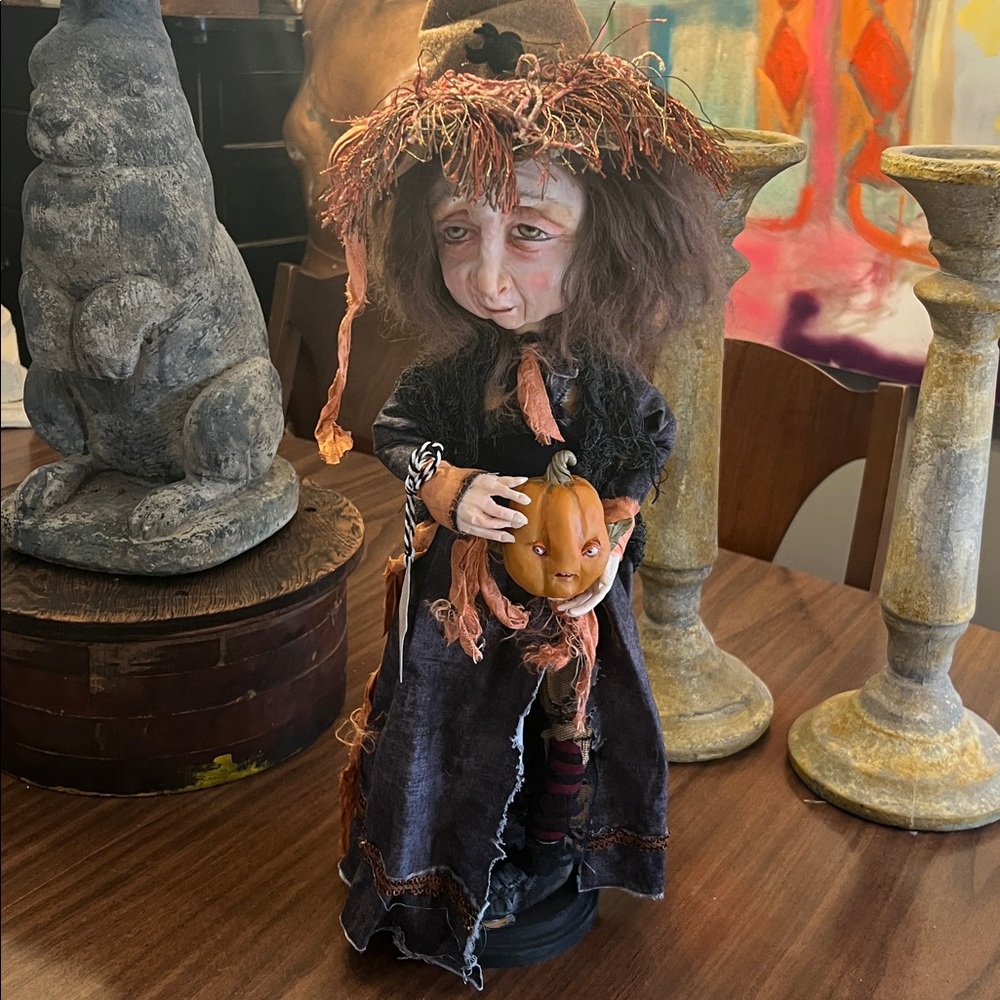🎃 She is LOVELY & RATE Original 2021 Lulu Lancaster UMBRA the Wickety Witch! 🙀 - Picture 16 of 16